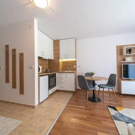 Pirin Sense Modern - - Parking - Bbq Daire Bansko